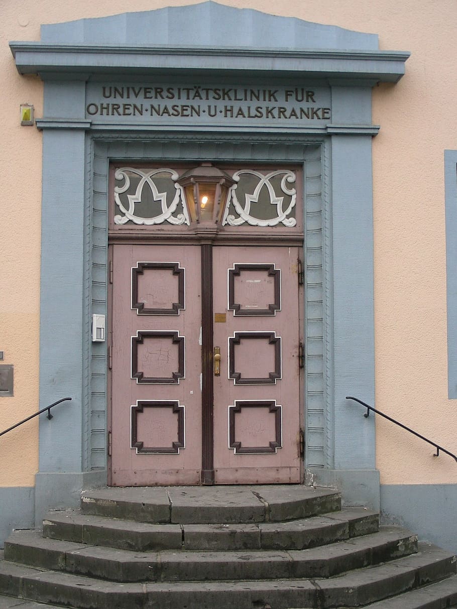 input, dør, gamle dør, Port, træ, gradvist, hjem, trappe, arkitektur, bygget struktur, bygning udvendig, bygning, ingen mennesker, dag, murbygningsfunktion, lukket, tekst, indgang, meddelelse, belysningsudstyr, udendørs, hus, sikkerhed, boligområde, beskyttelse, væg, elektrisk lampe, 1080P