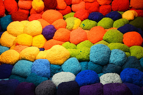 wolle, Installation, Farbe, weich, bunt, Kunst, Kunstinstallation, Biennale, mehrfarbig, Hintergründe, Vollbild, große gruppe von gegenständen, keine Leute, Fülle, Variation, Wahl, zu verkaufen, Kunst und Handwerk, Anordnung, Textil-, Nahansicht, drinnen, Tag, in einer Reihe, Kreativität, Stillleben, Material, Weichheit, 4K, CC0, gemeinfrei, lizenzfrei