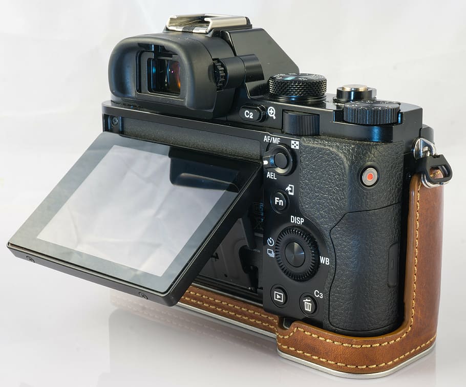 sony, a7r, càmera, sense mirall, dslr, tecnologia, càmera - equip fotogràfic, temes de fotografia, estil retro, natura morta, antiguitat, equip fotogràfic, a l'interior, primer pla, cap gent, vell, taula, tir de l'estudi, càmera digital, nostàlgia, vintage, analògic, metall, càmera slr, 4K