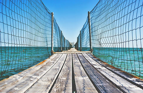 Marrone, di legno, bacino, netto, legna, ponte, tavole, sentiero, recinto, acqua, oceano, mare, blu, cielo, all'aperto, natura, giorno, nessuno, architettura, struttura costruita, cielo sereno, la strada davanti, direzione, connessione, mezzi di trasporto, destinazioni di viaggio, viaggio, spiaggia, 1080P, CC0, dominio pubblico, privo di copyright