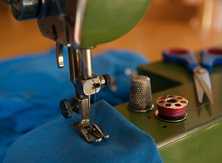 close-up photo, green, gray, sewing machine, couture, thimble, scissors, wire, industry, indoors, no people, close-up, repairing, technology, manufacturing equipment, mother board, day, sewing, focus on foreground, equipment, textile, thread, work tool, sewing needle, metal, machinery, needle, machine part, textile industry, selective focus, art and craft equipment, 2K, CC0, public domain, royalty free