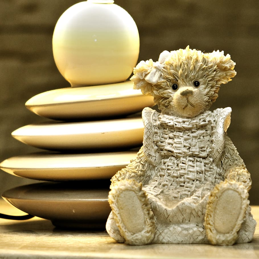 osset de peluix, suportar, estàtua, pacífica, forma, humor, decoració, vintage, temes d'animals, animal, un animal, mamífer, cap gent, primer pla, centrar-se en primer pla, art i artesania, animals domèstics, representació, nacional, vertebrats, creativitat, mascotes, taula, artesania, naturalesa, representació animal, celebració, a l'interior, 1080P