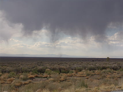 natura, cielo, nuvole di pioggia, nuvole, pioggia, nevischio, cupo, umore nuvola, drammatico, paesaggio, America, Stati Uniti d'America, superficie piana, panoramico, nuvola - cielo, nessuno, campo, ambiente, scenics - natura, bellezza nella natura, scena tranquilla, erba, la tranquillità, terra, pianta, orizzonte, scena non urbana, giorno, orizzonte sopra terra, all'aperto, semi arido, clima, clima arido, 2K, CC0, dominio pubblico, privo di copyright