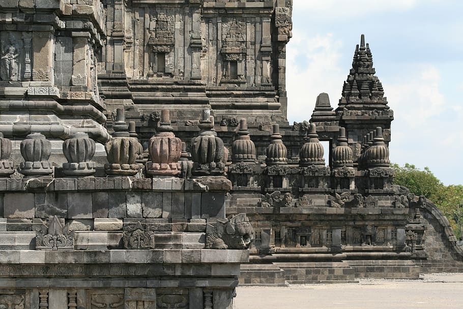 borobudur, mahayana boeddhistische tempel, java, indonèsia, arquitectura budista, magelang, unesco, patrimoni de la Humanitat, Segle IX, hinduisme, construcció de temples, asia, arquitectura, lloc famós, cultures, antic, Índia, història, arqueologia, estructura construïda, religió, creença, lloc de culte, espiritualitat, el passat, exterior de l'edifici, destinacions de viatge, viatjar, turisme, art i artesania, edifici, cel, vell, cap gent, civilització antiga, a l'aire lliure, ornamentat, talla, 2K