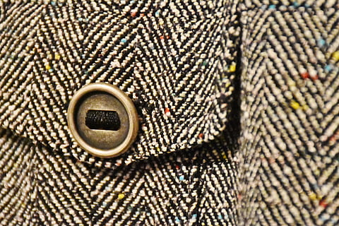 knap, tæt, lukning, margen, gøre til, metal, syartikler, tøj, jakke, tekstil, mode, makro, tæt på, baggrunde, materiale, mønster, fuld ramme, industri, ingen mennesker, indendørs, dag, tekstureret, direkte over, form, Kunst og håndværk, design, høj vinkel visning, sort farve, cirkel, håndværk, varme tøj, jeans, 4K, CC0, offentligt domæne, royaltyfrie