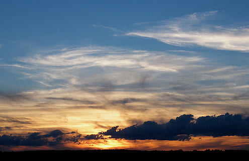 cel, núvols, núvol, drac, fade, núvol, drac, naturalesa, núvol - cel, posta de sol, cloudscape, temps, blau, vespre, escenics, a l'aire lliure, fons, estiu, bellesa a la natura, cel dramàtic, llum solar, imatge en color, escenics - natura, tranquil·litat, escena tranquil·la, color taronja, idíl·lic, cap gent, atmosfera, silueta, medi ambient, por, brillant, meteorologia, 1080P, CC0, domini públic, lliure de regalies