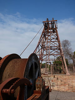 mía, minería, ascensor, bien, hierro fundido, arqueología industrial, cielo, metal, oxidado, antiguo, naturaleza, maquinaria, día, nadie, industria, nube - cielo, al aire libre, transporte, arquitectura, campo, abandonado, estructura construida, tierra, rueda, maquinaria de agricultura, agricultura, equipo industrial, hierro - metal, 4K, CC0, dominio público, libre de derechos
