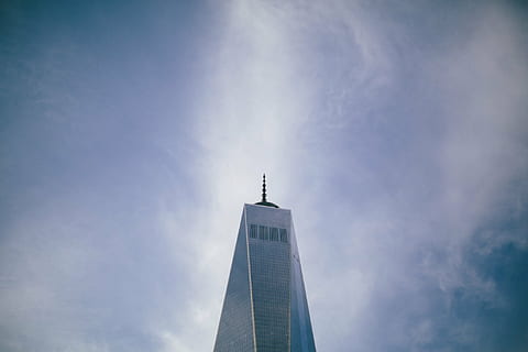 orm, øjenblik, bygning, blå, himmel, dagtimerne, person, tog, portræt, tårn, skyskraber, arkitektur, skyer, rejsemål, sky - himmel, bygget struktur, rejse, bygning udvendig, lav vinkel visning, ingen mennesker, dag, by, kontorbygning udvendig, natur, høj - høj, turisme, frihed, udendørs, sollys, moderne, Spir, 1080P, CC0, offentligt domæne, royaltyfrie