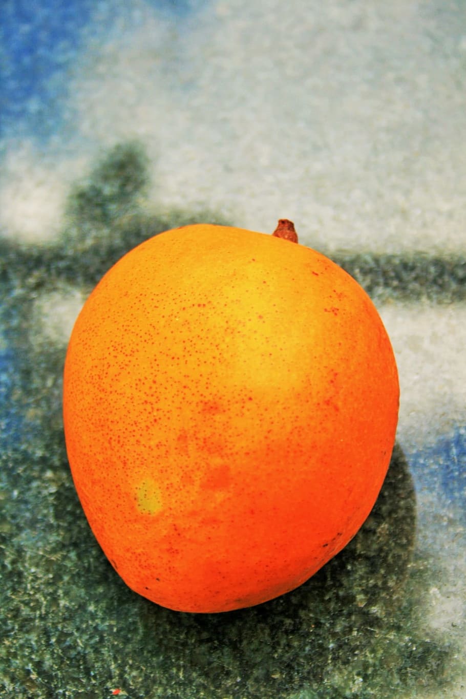 mango, fruita, rodó, tropical, madur, menjar, dolç, postres, sucós, nutrició, suc, menjar i beguda, cap gent, alimentació saludable, centrar-se en primer pla, benestar, frescor, color taronja, primer pla, natura morta, naturalesa, vermell, dia, sol objecte, a l'aire lliure, aigua, cítrics, taula, taronja, 1080P