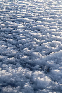 foto, núvols nimbus, fons de pantalla, fotografia, cloudscape, alt, aire, naturalesa, cel, avió, volar, volant, núvol, núvol - cel, fons, cap gent, bellesa a la natura, marc complet, escenics - natura, dia, Color blanc, tranquil·litat, a l'aire lliure, esponjós, idíl·lic, atmosfera, escena tranquil·la, suavitat, meteorologia, 5K, CC0, domini públic, lliure de regalies