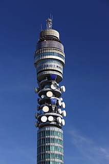 nero, grigio, Torre, antenna, cellulare, comunicazione, cellula, cellulare, comunicazione, connessione, piatto, elettromagnetico, mobile, Rete, Telefono, Radio, ricevitore, segnale, tecnologia, Telecom, telecomunicazione, trasmissione, trasmettitore, architettura, struttura costruita, esterno dell'edificio, cielo, scena urbana, blu, alto - alto, posto famoso, città, nessuno, innovazione, Inquadratura dal basso, natura, costruzione, viaggio, giorno, destinazioni di viaggio, cielo sereno, all'aperto, copia spazio, turismo, edificio per uffici esterno, moderno, grattacielo, comunicazioni globali, 4K, CC0, dominio pubblico, privo di copyright