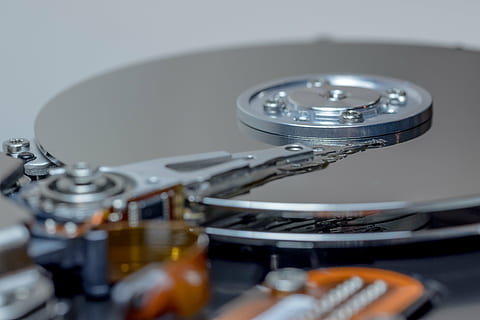 close, shot, turn, table, hard drive, hdd, hardware, computer, disk, macro, data store, technology, read heads, inner workings, component, chip, it, magnetic heads, sata, board, digital, data processing, motherboard, print heads, magnetic data storage, data, cut out, stylus, edp, detail, memory chip, indoors, close-up, selective focus, studio shot, music, arts culture and entertainment, no people, metal, gray, equipment, group of objects, shiny, high angle view, single object, household equipment, musical instrument, reflection, silver colored, 4K, CC0, public domain, royalty free