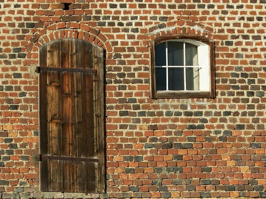 parete, mattone, precedentemente, vecchio, riposo, opere murarie, architettura, caratteristica della parete, muro di mattoni, Marrone, modello, struttura costruita, finestra, esterno dell'edificio, porta, costruzione, Entrata, nessuno, giorno, chiuso, all'aperto, arco, Casa, sicurezza, telaio della finestra, 2K