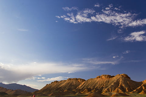 danxia, langit biru, awan putih, awan - langit, langit, gunung, scenics - alam, keindahan di alam, pegunungan, lingkungan Hidup, alam, ketenangan, pemandangan, batu, adegan yang tenang, adegan non-urban, tidak ada orang, tujuan wisata, padat, batu - benda, idilis, formasi batuan, hari, di luar rumah, iklim, pembentukan, iklim kering, puncak gunung, terkikis, 4K, CC0, domain publik, bebas royalti