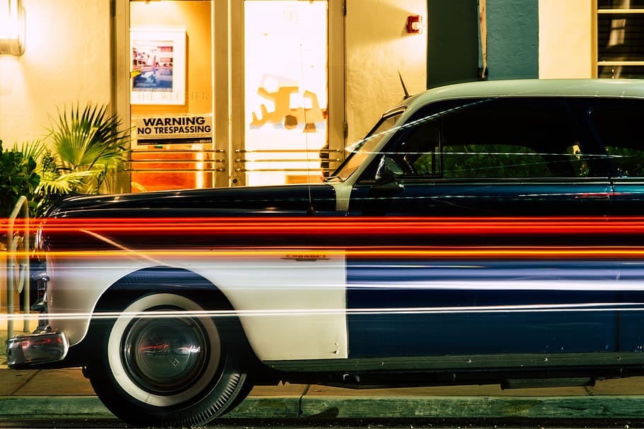 ràpid, taxi, esquivar, fotografia de lapse de temps, viatjant, cotxe, signe, finestra, nit, vintage, vell, carretera, paviment, vorera, cotxe muscular, miami, moviment, coche, manera de transport, transport, automòbil, ciutat, vehicle terrestre, arquitectura, estructura construïda, exterior de l'edifici, carrer, cap gent, a l'aire lliure, moviment borrós, velocitat, viatjar, dia, 5K