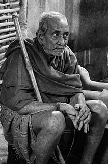 india, grayscale, potrait, senior adult, sitting, one person, senior men, adult, men, real people, three quarter length, seat, males, lifestyles, looking away, social issues, day, front view, clothing, focus on foreground, depression - sadness, contemplation, 4K, CC0, public domain, royalty free