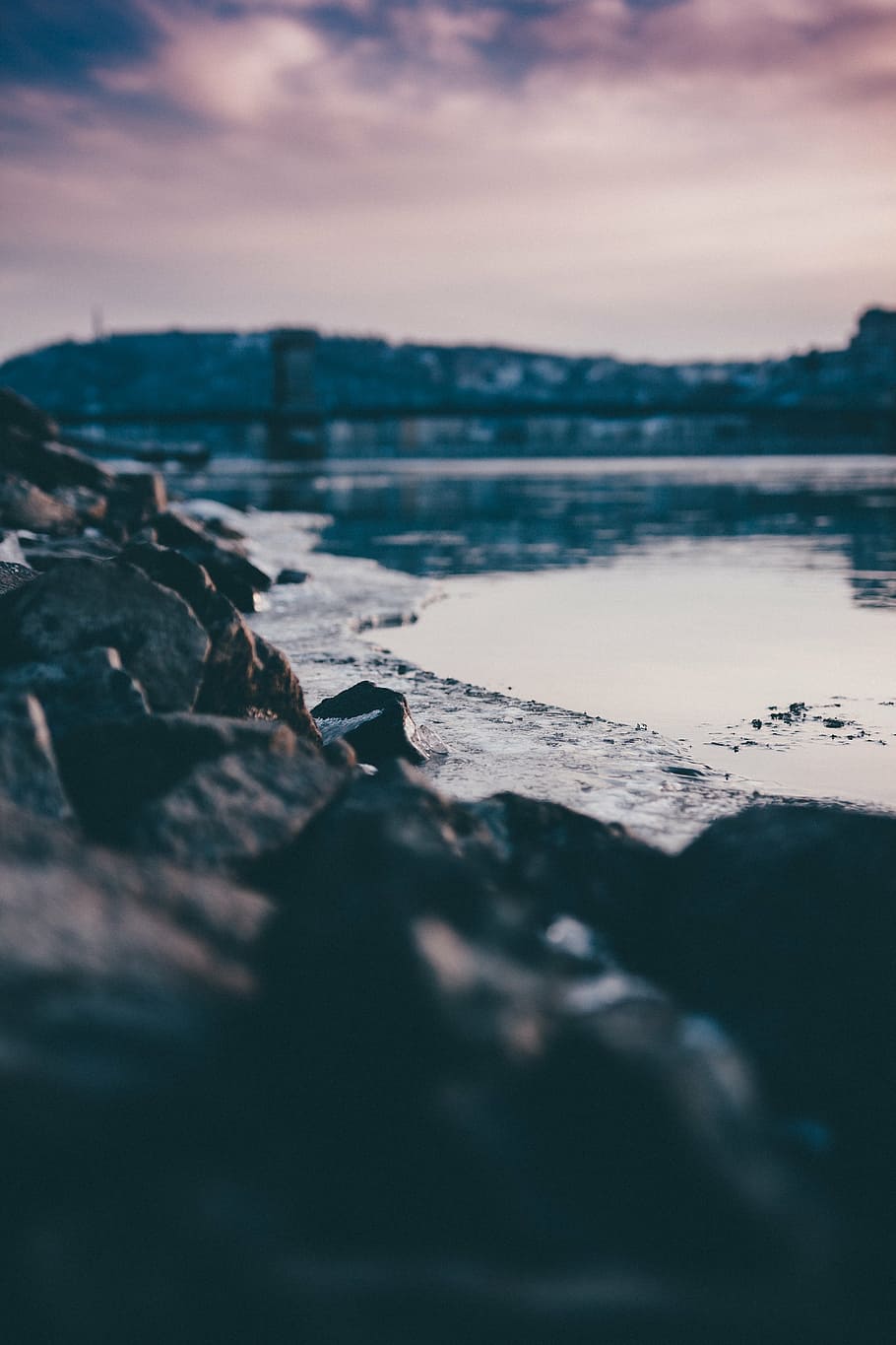 selectiu, focalitzar la fotografia, roques, Riba, posta de sol, paisatge, aigua, llac, mar, naturalesa, bokeh, cel, núvols, formació, reflexió, cap gent, a l'aire lliure, escenics, núvol - cel, bellesa a la natura, dia, enfocament selectiu, tranquil·litat, escenics - natura, platja, terra, escena tranquil·la, rock, sòlid, rock - object, medi ambient, nivell superficial, 5K
