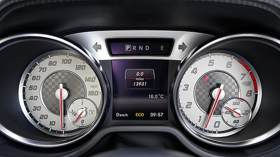 trasformato, pannello del quadro strumenti del veicolo, auto, interno, tachimetro, cruscotto, controllo, automobile, veicolo, trasporto, velocità, mezzi di trasporto, interno auto, lusso, tecnologia, moderno, Ingranaggio, attrezzatura, cromo, cruscotto dell'auto, miglia, carburante, trattino, strumento, mph, comporre, temperatura, indicatore, luce, odometro, gasolio, ago, misurazione, rpm, eccesso di velocità, limite, valutare, metro, numeri, energia, preciso, monitoraggio, pannello di controllo, modo di trasporto, veicolo a motore, ricchezza, tempo, interno del veicolo, numero, strumento di misura, in casa, color argento, nessuno, materiale elettrico, premi il bottone, 5K, CC0, dominio pubblico, privo di copyright