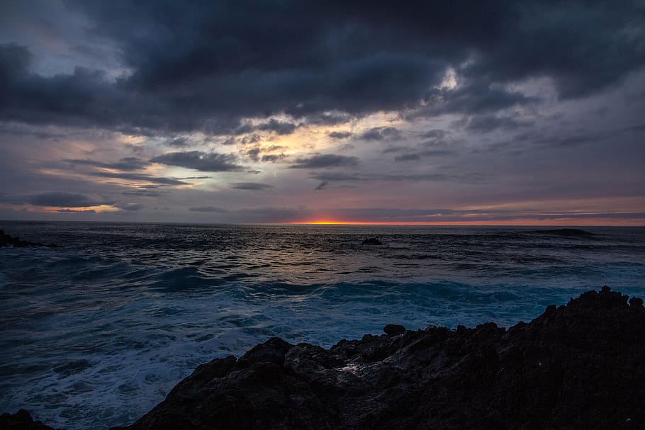 zee, dageraad, landschap, natuur, strand, wolken, avond, oceaan, buitenshuis, zeegezicht, kust, silhouet, hemel, zon, zonsondergang, water, golven, afbeeldingen in het publieke domein, wolk - lucht, scenics - natuur, schoonheid in de natuur, horizon, horizon over water, land-, beweging, dramatische hemel, Golf, storm, milieu, kalmte, geen mensen, 5K