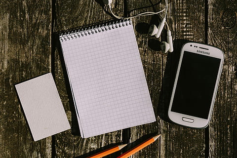 smartphone, various, items, wooden, background, White, mobile, notepad, planks, earphones, telephone, smart Phone, mobile Phone, technology, wood - Material, blank, equipment, touch Screen, table, wireless Technology, desk, business, computer, communication, portable information device, copy space, connection, no people, high angle view, screen, paper, still life, directly above, pen, device screen, telecommunications equipment, note pad, message, 5K