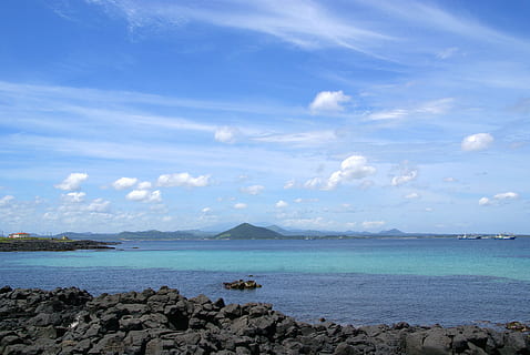 ㄹ, eh, K, acqua, mare, cielo, scenics - natura, bellezza nella natura, nuvola - cielo, roccia, scena tranquilla, la tranquillità, spiaggia, terra, solido, roccia - oggetto, giorno, natura, idilliaco, nessuno, scena non urbana, montagna, all'aperto, costa rocciosa, 4K, CC0, dominio pubblico, privo di copyright