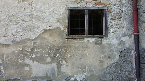 wall, window, the inscriptions, old, ošarpané, wall - Building Feature, architecture, building exterior, built structure, day, building, no people, outdoors, weathered, damaged, abandoned, text, house, low angle view, glass - material, run-down, closed, window frame, 2K, CC0, public domain, royalty free