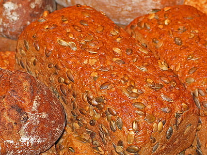 pane, fornaio, cibo, prodotti da forno, pane, panettiere, infornare, mangiare, croccante, mestiere, cuocere il pane, spuntino, Farina, pagnotta di pane, pane del contadino, alimento base, gustoso, lavoro, al forno, crosta di pane, pasta di pane, forno, nutrizione, delizioso, cereali, selberbacken, carboidrati, Crosta, ingredienti, prima colazione, pane ai semi di zucca, seme di zucca, frisch, nessuno, temi animali, avvicinamento, natura, giorno, cibo e bevande, freschezza, benessere, sesamo, in casa, seme, mangiare sano, natura morta, seme di sesamo, Marrone, colore arancione, modello, vista dall'alto, pronto a mangiare, fotogramma intero, pane integrale, 1080P, CC0, dominio pubblico, privo di copyright