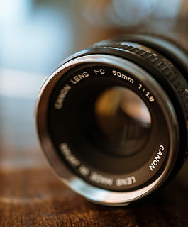 overfladisk, Foto, sort, Canon DSLR-kameraobjektiv, linse, kamera, kanon, afspejling, fotografering temaer, kamera - fotografisk udstyr, tæt på, objektiv - optisk instrument, teknologi, nummer, fotografisk udstyr, fokus på forgrunden, ingen mennesker, indendørs, tekst, cirkel, geometrisk form, form, selektiv fokusering, vestlige script, bord, digitalt kamera, optisk instrument, 4K, CC0, offentligt domæne, royaltyfrie