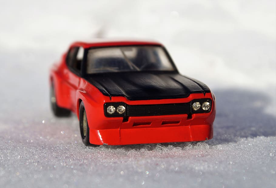 model de cotxe, ford, capri, capri, model, automàtic, ford, capri, model, oldtimer, joguines, cotxe esportiu, vell, vermell, esport de motor, vehicle, clàssic, neu, hivern, temperatura de fred, cotxe, nevar, automòbil, manera de transport, transport, enfocament selectiu, cap gent, joguina, cotxe de joguina, a l'interior, tir de l'estudi, primer pla, sol objecte, dia, petit, luxe, 4K