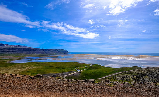 Strand, Cliff, Wolken, Tageslicht, Gras, Insel, Landschaft, Natur, Ozean, draußen, Kieselsteine, felsig, Sand, szenisch, Meer, seelandschaft, Himmel, Reise, Wasser, Szenen - Natur, wolke - himmel, Umgebung, Schönheit in der Natur, Berg, Land, ruhige Szene, Ruhe, Nicht-städtische Szene, keine Leute, Reiseziele, Blau, Tag, 4K, CC0, gemeinfrei, lizenzfrei