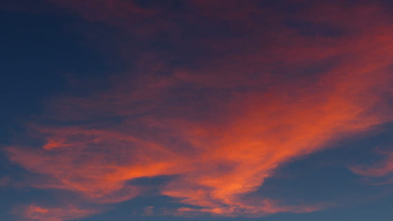 ég, felhők, piros, vöröses, abendstimmung, esti égbolt, felhő - ég, szépség a természetben, cloudscape, háttérrel, drámai ég, festmények - természet, nem ember, nyugalom, természet, nyugodt jelenet, napnyugta, absztrakt, narancsszín, alacsony szög kilátás, szürkület, környezet, idillikus, légkör, absztrakt hátterek, szabadban, sötét, meteorológia, szél, 4K, CC0, közkincs, jogdíjmentes
