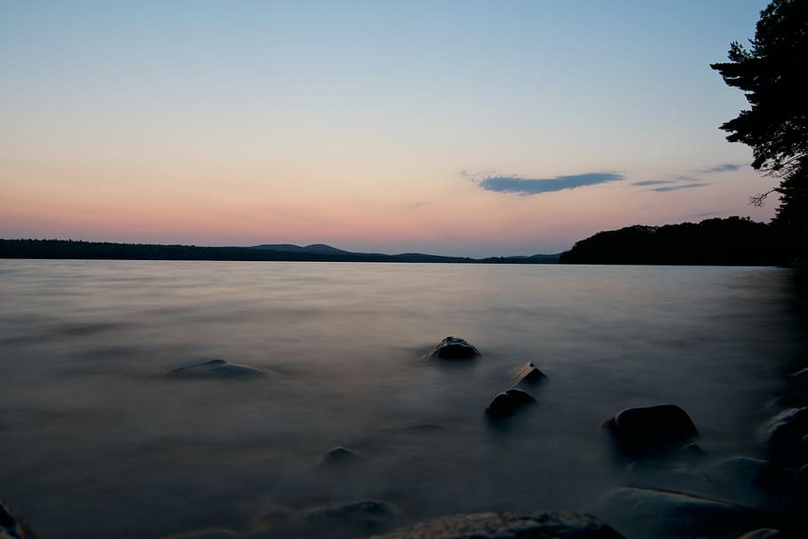 Seehorizont, tagsüber, Nebel, groß, Felsen, Pools, Wasser, Sonnenuntergang, Wolken, Berg, Natur, Dämmerung, Himmel, Szenen - Natur, Schönheit in der Natur, Ruhe, ruhige Szene, Rock, Meer, idyllisch, keine Leute, orange Farbe, Nicht-städtische Szene, wolke - himmel, solide, Rock - Objekt, draußen, 5K
