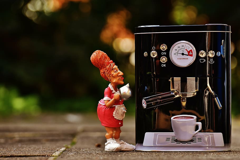 cafè, cambrera, operació, te, control, figura, bistro, barra, restaurant, divertit, decoració, gastronomia, deliciós, cafè - beguda, beure, espresso, tassa, cafeteria, cafeïna, cappuccino, taula, joguina, representació, infància, menjar i beguda, creativitat, nen, representació humana, centrar-se en primer pla, bonic, naturalesa, longitud completa, tecnologia, enfocament selectiu, robot, 5K