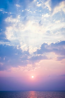 západ slunce nad obzorem, tělo, voda, západ slunce, svítání, mrak, slunce, moře, nebe, mrak - nebe, krása v přírodě, horizont nad vodou, scenics - příroda, horizont, klid, klidné scény, nábřeží, idylický, Příroda, nikdo, slunečního světla, venku, mimoměstské scény, 4K, CC0, veřejná doména, bez autorských práv