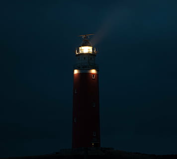 fyr, natt, ljus, torn, humör, romantisk, kväll, hamn ingången, vatten, natt fotografi, upplyst, arkitektur, semesterdestination, belysning, reflexion, byggnad exteriör, vägledning, byggd struktur, byggnad, inget folk, riktning, säkerhet, skydd, himmel, hav, ljusutrustning, natur, utomhus, mörk, 2K, CC0, offentligt domän, royaltyfria