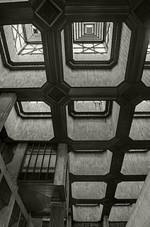geometriai, építészet, formák, vonal, nyílások, mennyezet, elem, egyszerű, stílus, tudomány, kreatív, tervezés, szimbólum, Művészet, alak, absztrakt, poligon, kép, struktúra, geometria, grafika, texturált, épített szerkezet, minta, nem ember, alacsony szög kilátás, fedett, nap, épület, lépcső, teljes keret, fa - anyag, ismétlés, lépcsők és lépcsők, korlát, közvetlenül az alábbiakban, sorban, háttérrel, geometriai forma, építészet és művészet, 4K, CC0, közkincs, jogdíjmentes