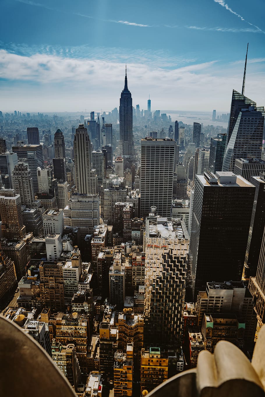 aèria, veure la foto, urbà, zona, vista, ciutat, superior, edifici, dia, nova York, Manhattan - Nova York, gratacels, EUA, horitzó urbà, Estat de Nova York, paisatge urbà, edifici Empire State, escena urbana, districte del centre de la ciutat, lloc famós, Midtown Manhattan, exterior de l'edifici, arquitectura, estructura construïda, edifici d'oficines, vista aèria, districte financer, vida de ciutat, destinacions de viatge, vista d’angle alt, cap gent, a l'aire lliure, negocis, Manhattan inferior, llocs de viatges, torre, exterior d’edifici d’oficines, cel, alta - alta, modern, multitud, ple de gent, paisatge, oficina, fletxa, 8K