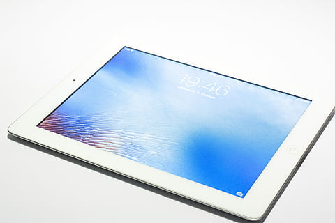 white, displaying, lock, screen, background, Ipad, Apple, Tablet, Computer, Mobile, tablet, computer, technology, touch screen, multimedia, ebook, communication, blue, wireless technology, white background, device screen, no people, studio shot, close-up, copy space, indoors, connection, digital tablet, cut out, text, white color, internet, convenience, still life, computer icon, blank, 4K, CC0, public domain, royalty free