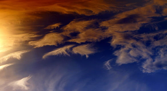 himmel, Sky, formularer, rød, farvestoffer, sky - himmel, cloudscape, dramatisk himmel, skønhed i naturen, natur, miljø, baggrunde, vind, ingen mennesker, storm, atmosfære, scenics - natur, ro, blå, meteorologi, overskyet, kurve, udendørs, abstrakt, mørk, tjavsede, klima, abstrakte baggrunde, 2K, CC0, offentligt domæne, royaltyfrie