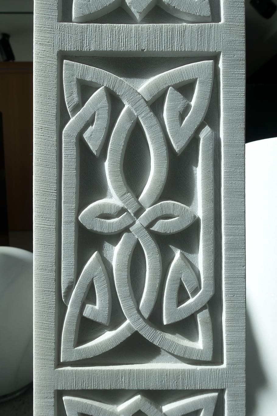 untitled, mønster, celtic, marmor, ornament, lettelse, skulptur, kunst, hvid, billedhugger, ingen mennesker, tæt på, belyst, mad, indendørs, dag, neon, tekst, meddelelse, vestlige script, positive følelser, kærlighed, boks, stilleben, stort bogstav, skilt, hvid farve, papir, beholder, træ - materiale, emotion, natur, besked, 5K