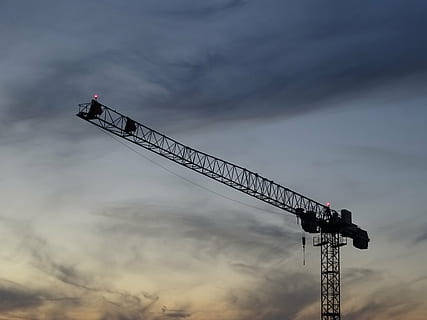 grua, construcció, cel, núvols, tarda, bastida, metall, baukran, núvol - cel, maquinària, grua - maquinària de construcció, naturalesa, vista d’angle baix, industria de la construcció, maquinària de construcció, a l'aire lliure, silueta, bellesa a la natura, dia, cap gent, lloc de construcció, desenvolupament, vespre, núvol, indústria, posta de sol, equips de construcció, 5K, CC0, domini públic, lliure de regalies