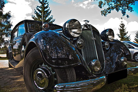 audi, Oldtimer, Auto, klassisch, Automobil, pkw, retro, Transportmittel, Transport, Kraftfahrzeug, Landfahrzeug, Himmel, Tag, wolke - himmel, Baum, Natur, Motorrad, Blau, Metall, stationär, Pflanze, Retro-Stil, draußen, Chrom, Reflexion, silberfarben, 5K, CC0, gemeinfrei, lizenzfrei