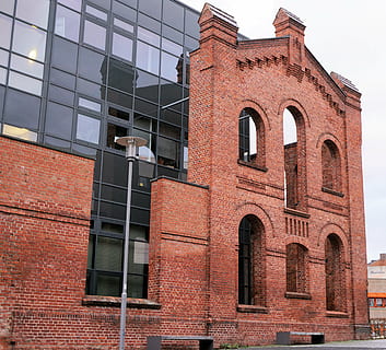 paret, edifici, maons, uni kassel, Kassel, universitat, universitat de Kassel, paret de pedra, pedra, casa, façana, arquitectura, estructura construïda, exterior de l'edifici, finestra, vista d’angle baix, maó, dia, cap gent, ciutat, a l'aire lliure, paret de maó, cel, vidre - material, funció de construcció de parets, arc, història, naturalesa, el passat, 4K, CC0, domini públic, lliure de regalies