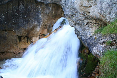 Áustria, cascata, perambular, gelo, agua, movimento borrado, natureza, movimento, Rocha, rock - objeto, água corrente, sólido, scenics - natureza, Exposição longa, beleza na natureza, fluindo, ninguém, terra, meio Ambiente, floresta, dia, cena não urbana, ao ar livre, poder na natureza, córrego - água corrente, queda d'água, pureza, 1080P, CC0, domínio público, royalty free