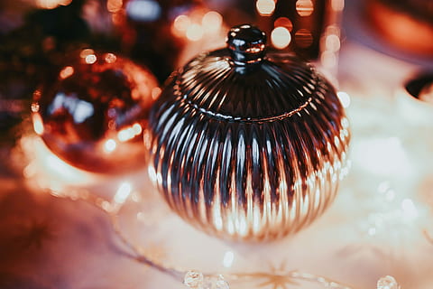 christmas table decorations, Christmas, table, decorations, table set, pink, holiday, glamour, xmas, decoration, christmas Ornament, close-up, shiny, sphere, gold Colored, christmas Decoration, backgrounds, indoors, no people, day, selective focus, focus on foreground, for sale, retail, still life, pattern, metal, nature, water, business, bubble, sale, animal, reflection, consumerism, personal accessory, 4K