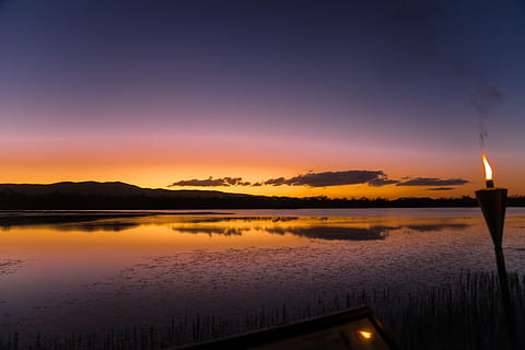 solnedgang, lommelykt, brann, innsjø, Abendstimmung, Brann, innsjø, skyer, etterglød, refleksjon, scenics, ro, ingen folk, rolig scene, himmel, vann, naturskjønnhet - natur, skjønnhet i naturen, natur, idylliske, sky - himmel, oransje farge, utendørs, silhouette, sol, skumring, ikke-urbane scene, romantisk himmel, 5K, CC0, offentlig domene, opphavsrett gratis