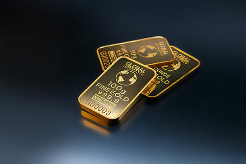 tre, blå, bakgrunn, gullbarrer, blå bakgrunn, virksomhet, hovedstad, handel, valuta, bilder, gull, metaller, offentlig domene, finansiere, rikdom, dollar, ingot, bank, luksus, svart bakgrunn, enkelt objekt, investering, studio skudd, innendørs, suksess, ingen folk, gullfarget, sparing, skinnende, overflod, bringer hjem bacon, kopiere plass, metall, nærbilde, tjene penger, kostnader, bankkonto, 1080P, CC0, offentlig domene, opphavsrett gratis