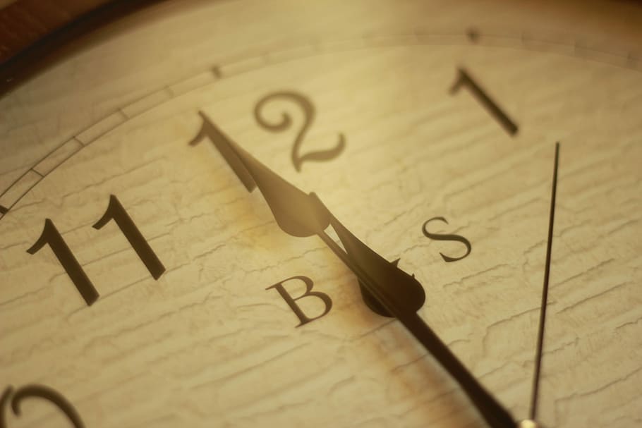 orologio analogico, 11:59, alle 11, ore, tempo, orologio, analogico, Timer, secondi, lancetta dell'orologio, guarda la mano, numeri, numero, nessuno, mano minuta, quadrante, avvicinamento, in casa, antico, lancetta delle ore, strumento del tempo, precisione, messa a fuoco selettiva, strumento di misura, storia, natura morta, numero romano, il passato, 2K
