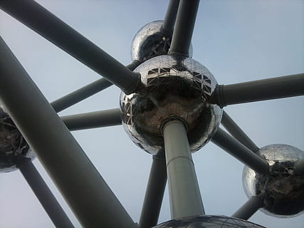 atomas, Briuselyje, kulkas, žemas kampo vaizdas, dangus, metalo, nėra žmonių, dieną, architektūra, pobūdį, pastatyta struktūra, švarus dangus, lauke, kelionė, aukštas - aukštas, kelionės tikslai, technologijos, Iš arti, dizainas, architektūrinis stulpelis, pastato išorė, sfera, turizmą, tiesiogiai žemiau, 2K, CC0, Viešasis domenas, nemokamai
