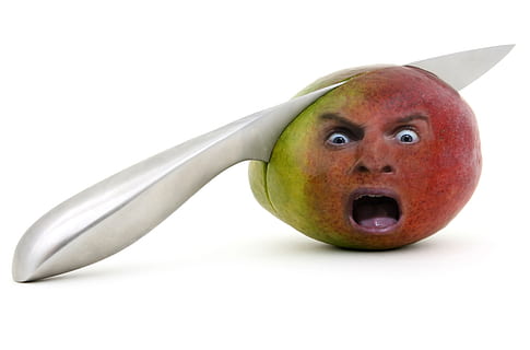 frutta, coltello, Mango, viso, surreale, mangiare sano, cibo, cibo e bevande, girato in studio, sfondo bianco, sorpresa, ritagliare, benessere, mela - frutto, paura, freschezza, avvicinamento, umorismo, shock, divertimento, in casa, singolo oggetto, ritratto, bizzarro, volto umano, aggressione, maturo, 4K, CC0, dominio pubblico, privo di copyright